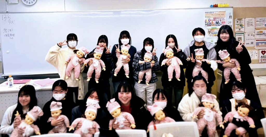 東京未来大学福祉保育専門学校 ベビーマッサージ初級講座＆ﾊﾝﾄﾞﾘﾌﾚｸｿﾛｼﾞｰ初級講座 開催 2025年11月23日（日）